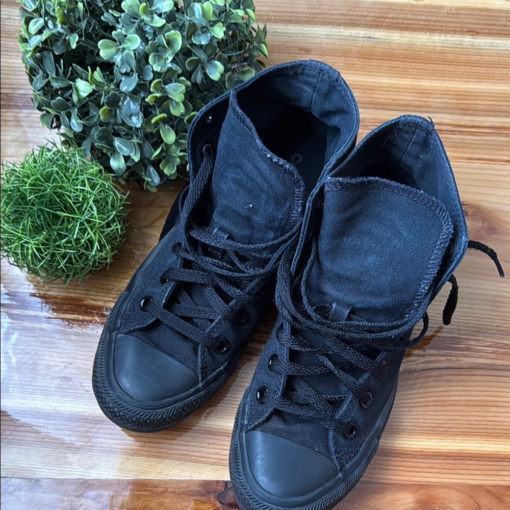 Converse Classic Black High-Tops